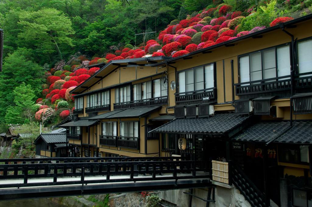 Kurokawa Onsen Yama No Yado Shinmeikan Minamioguni Exterior foto